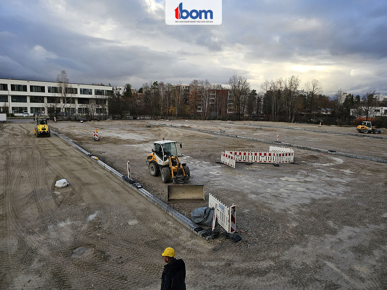 kiểm tra công trường xây dựng