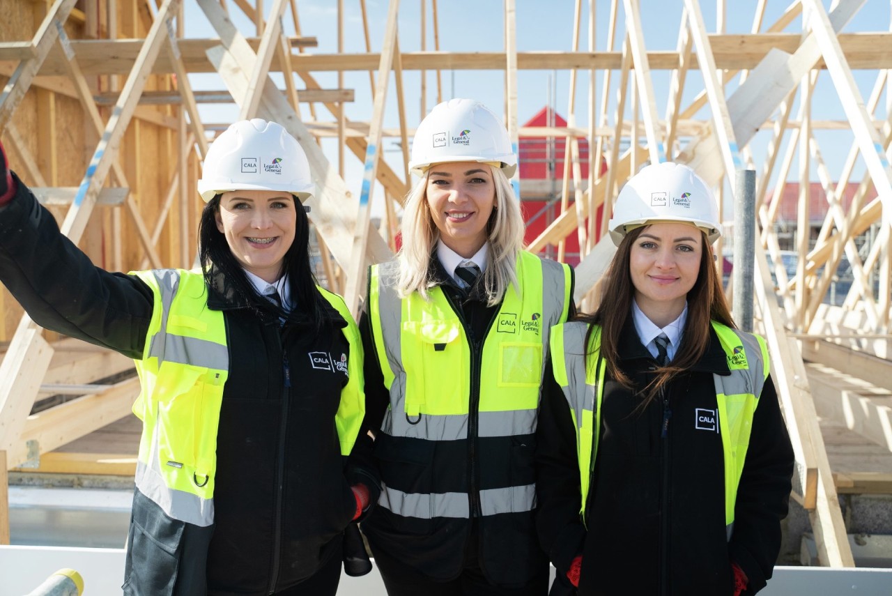 A Day in the Life of a Construction Site Manager: What Do They Really Do?
